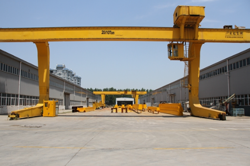 L型龍門起重機(jī) L型龍門起重機(jī)